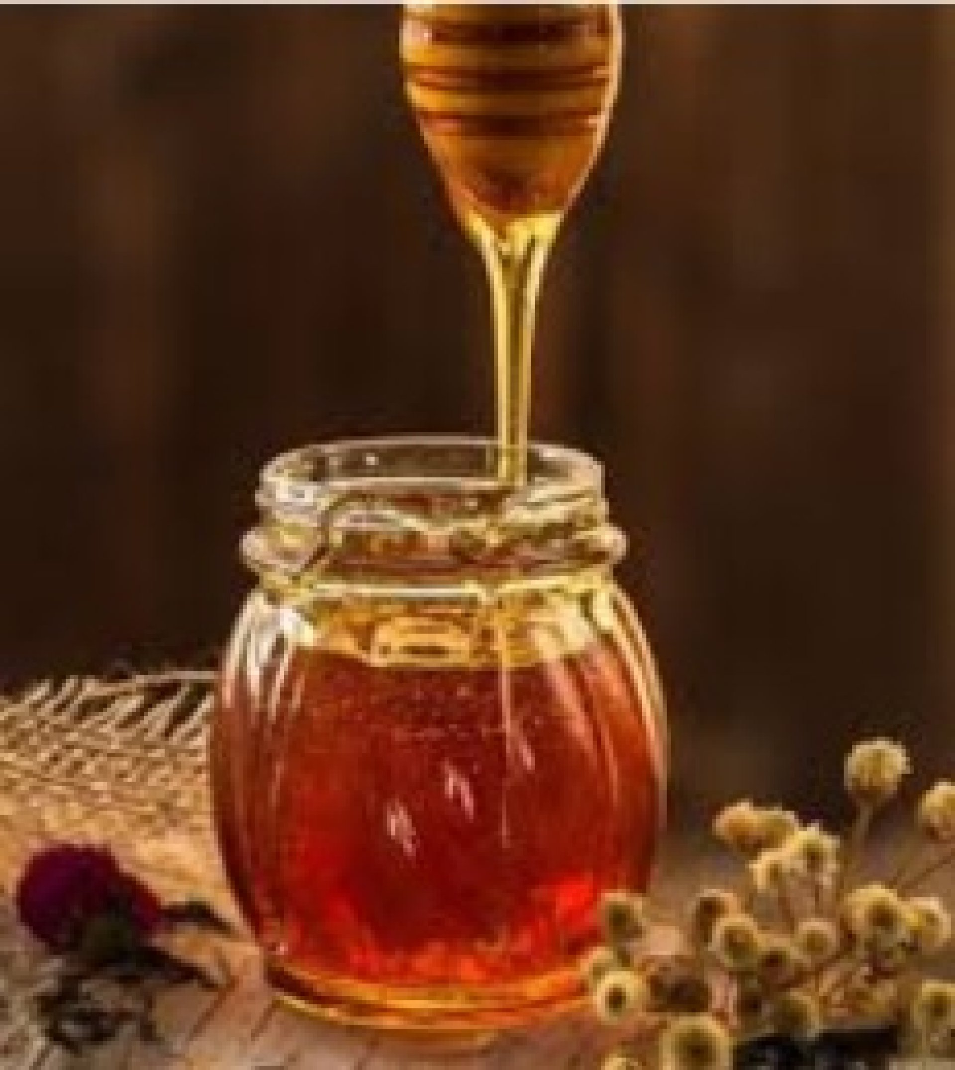 Pure and natural honey, rich in antioxidants and nutrients. A healthy sweetener perfect for tea, desserts, skincare, and daily wellness.